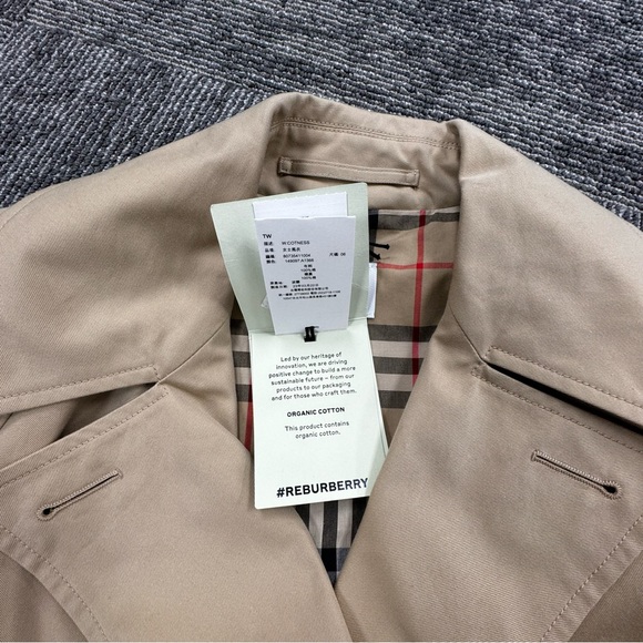 BURBERRY TRENCH COAT CAPE - Picture 15 of 16